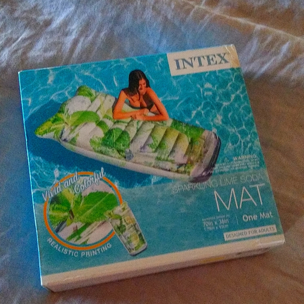 NWT swimming pool mat